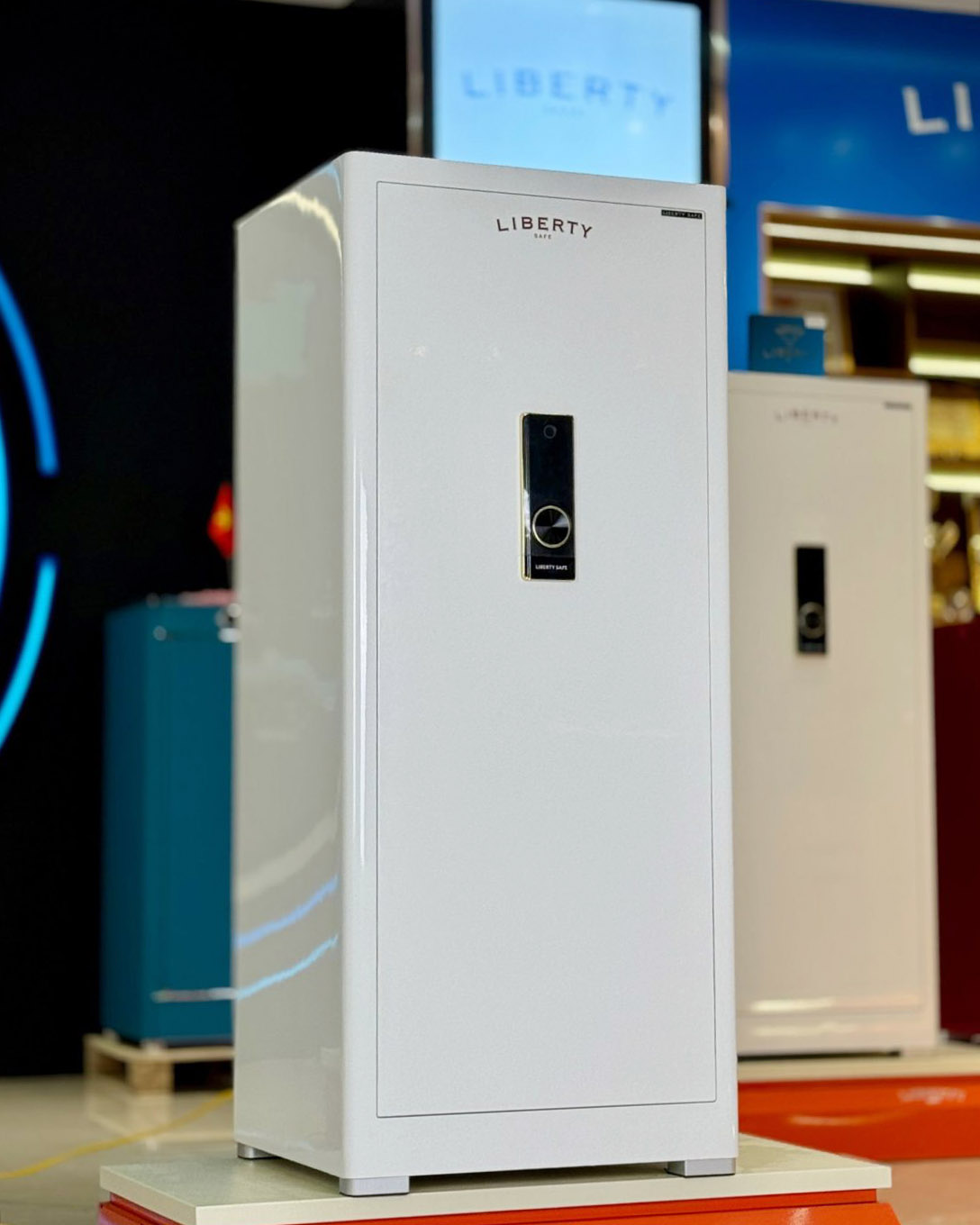 Két sắt Liberty LB1500 Pro Special Edition - Phiên bản 6 đồng hồ - ảnh 4