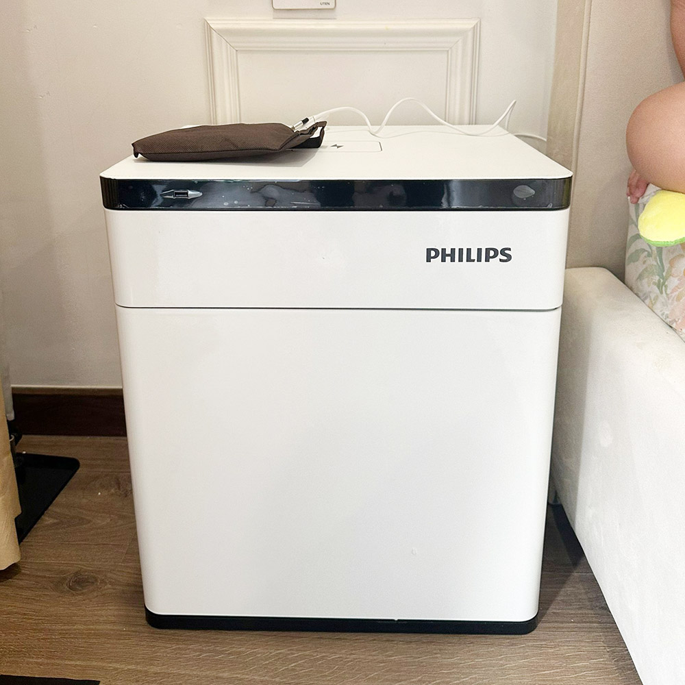Mặt nóc két sắt Philips SBX301 màu trắng dùng làm bàn sạc không dây
