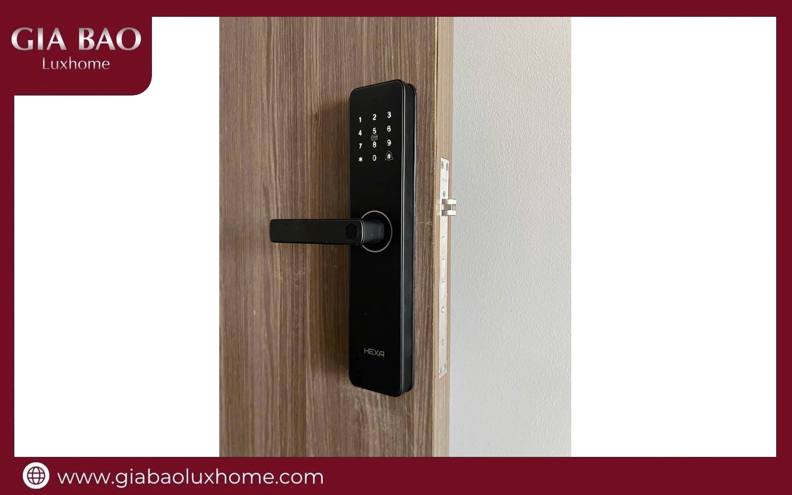 Khóa cửa thông minh Hexa G200 lắp trên cánh cửa kính của nhà phố